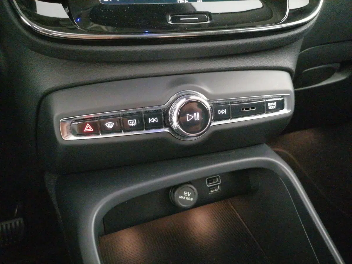 Volvo XC40 usata a Roma (15)