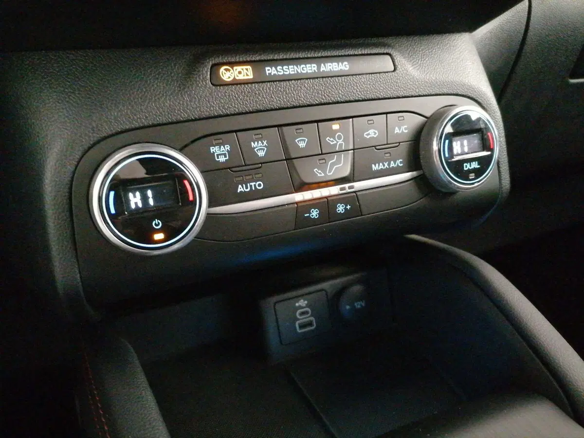 Ford Kuga usata a Roma (15)