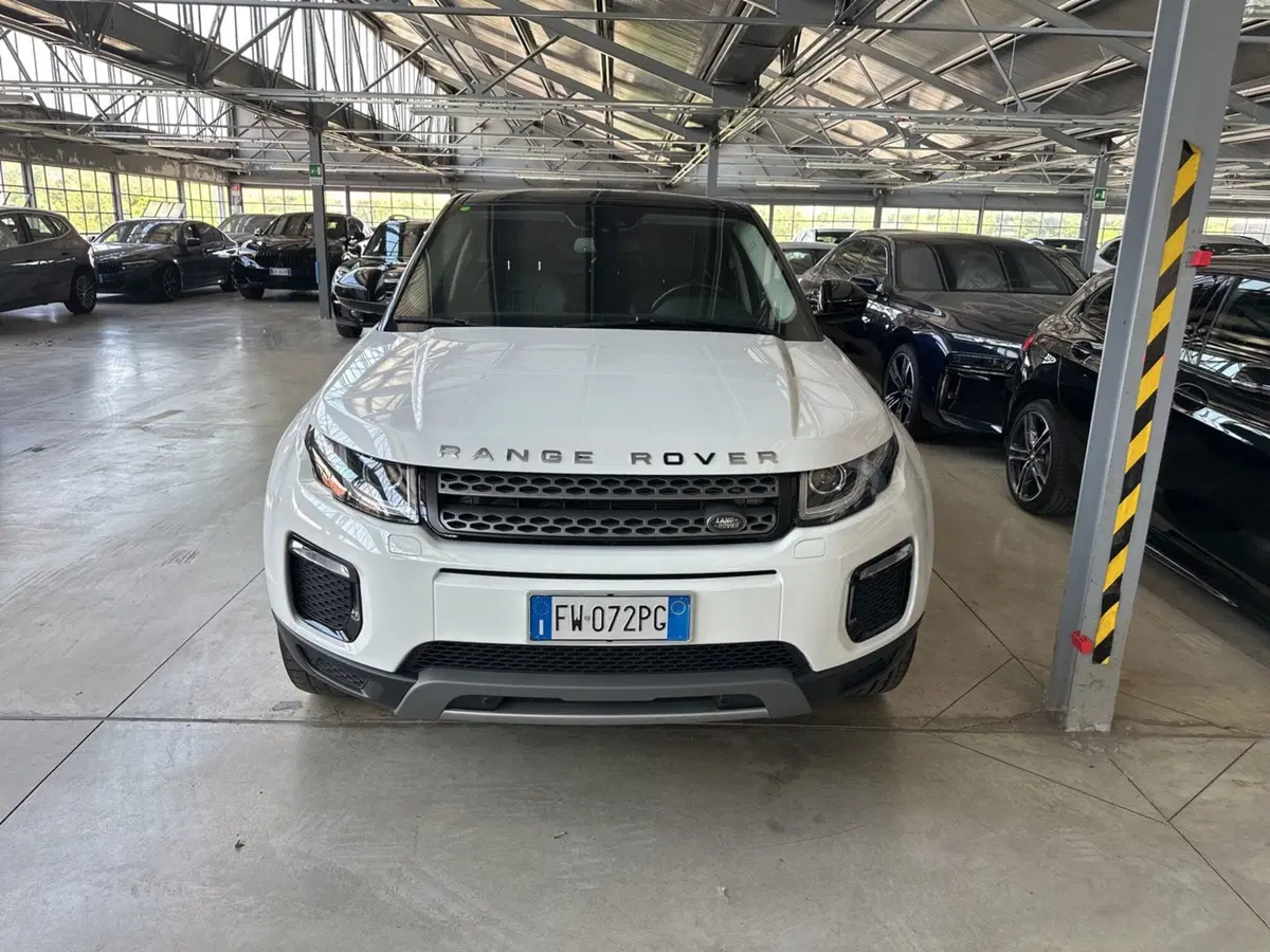 Jaguar XJ nuova a Torino