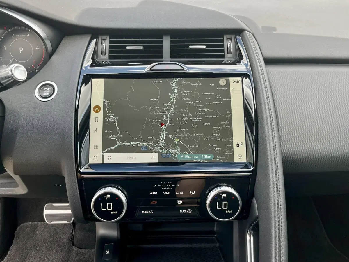 Jaguar E-Pace usata a Torino (11)