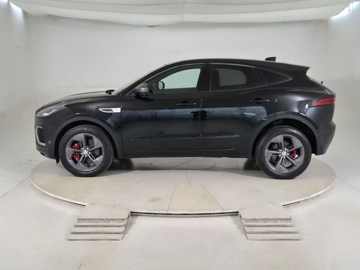 Jaguar E-Pace usata a Torino (6)