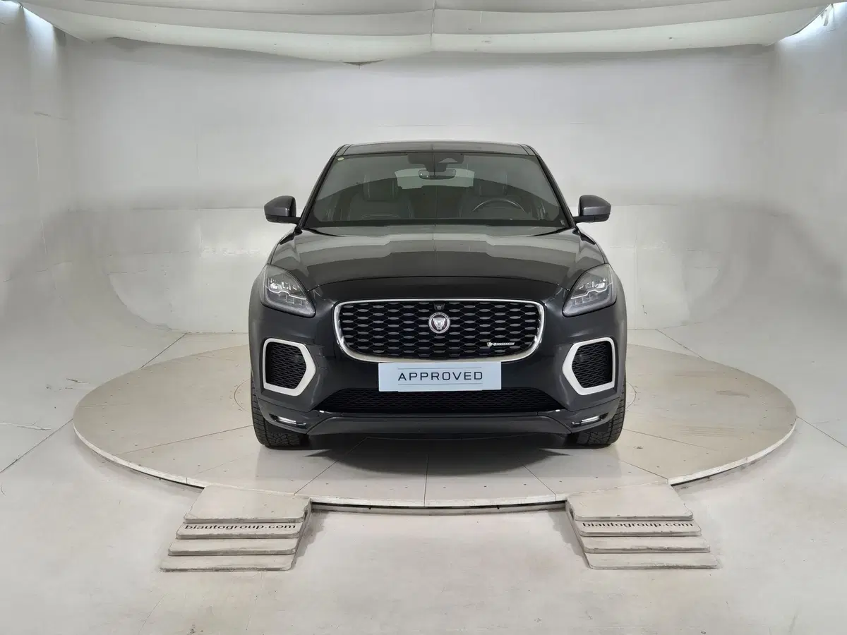 Jaguar E-Pace usata a Torino (8)