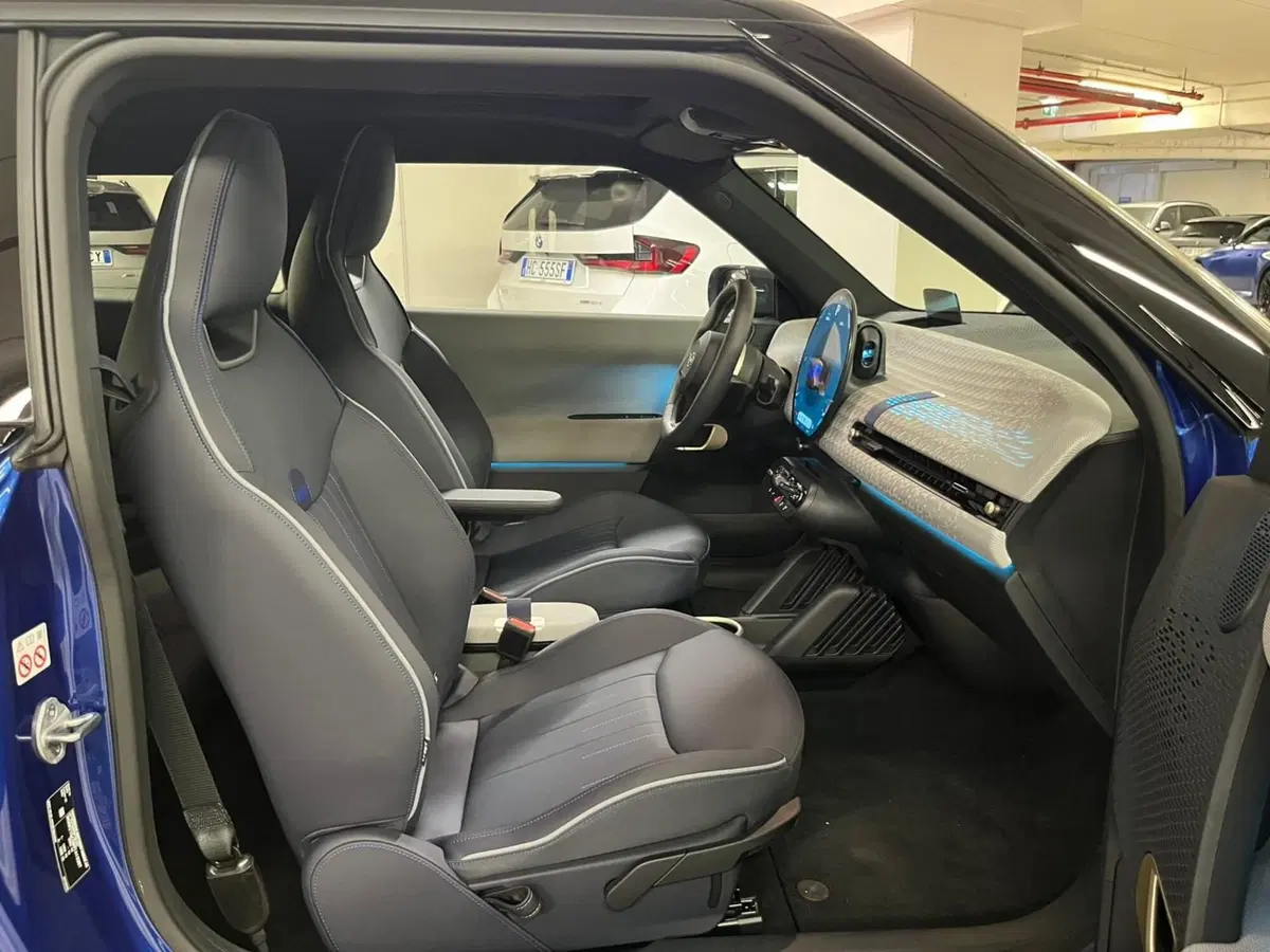 MINI Mini nuova a Genova (9)