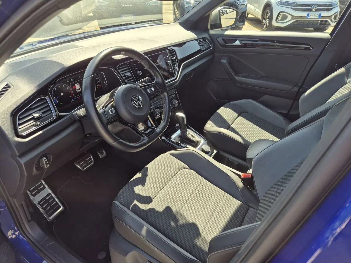Volkswagen T-Roc usata  (6)