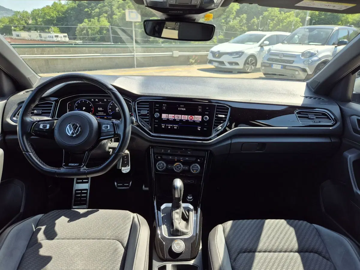 Volkswagen T-Roc usata  (8)