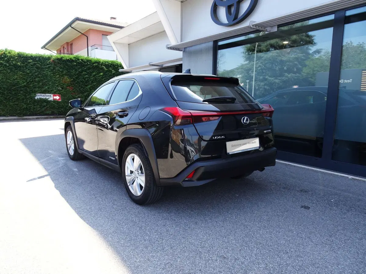 Lexus UX usata a Venezia (5)