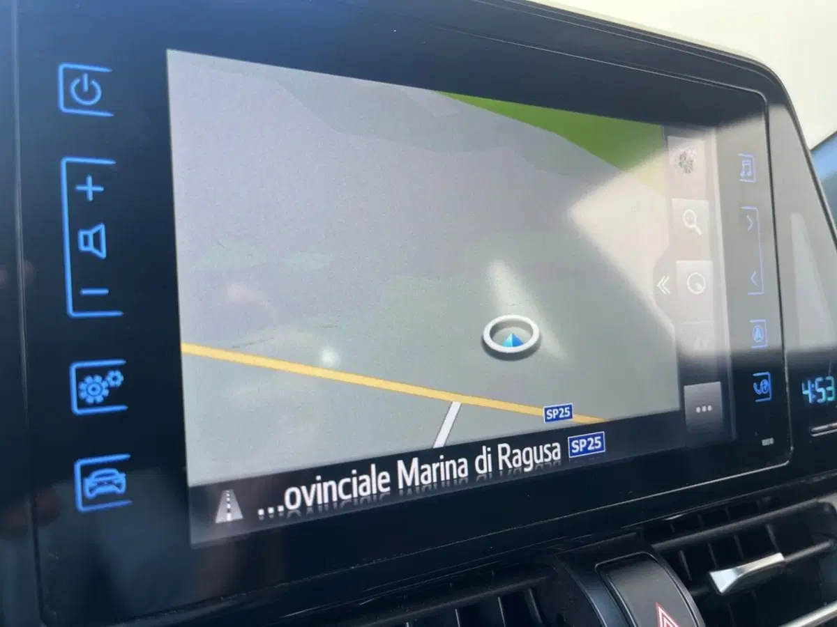 Toyota Toyota C-HR usata a Siracusa (10)