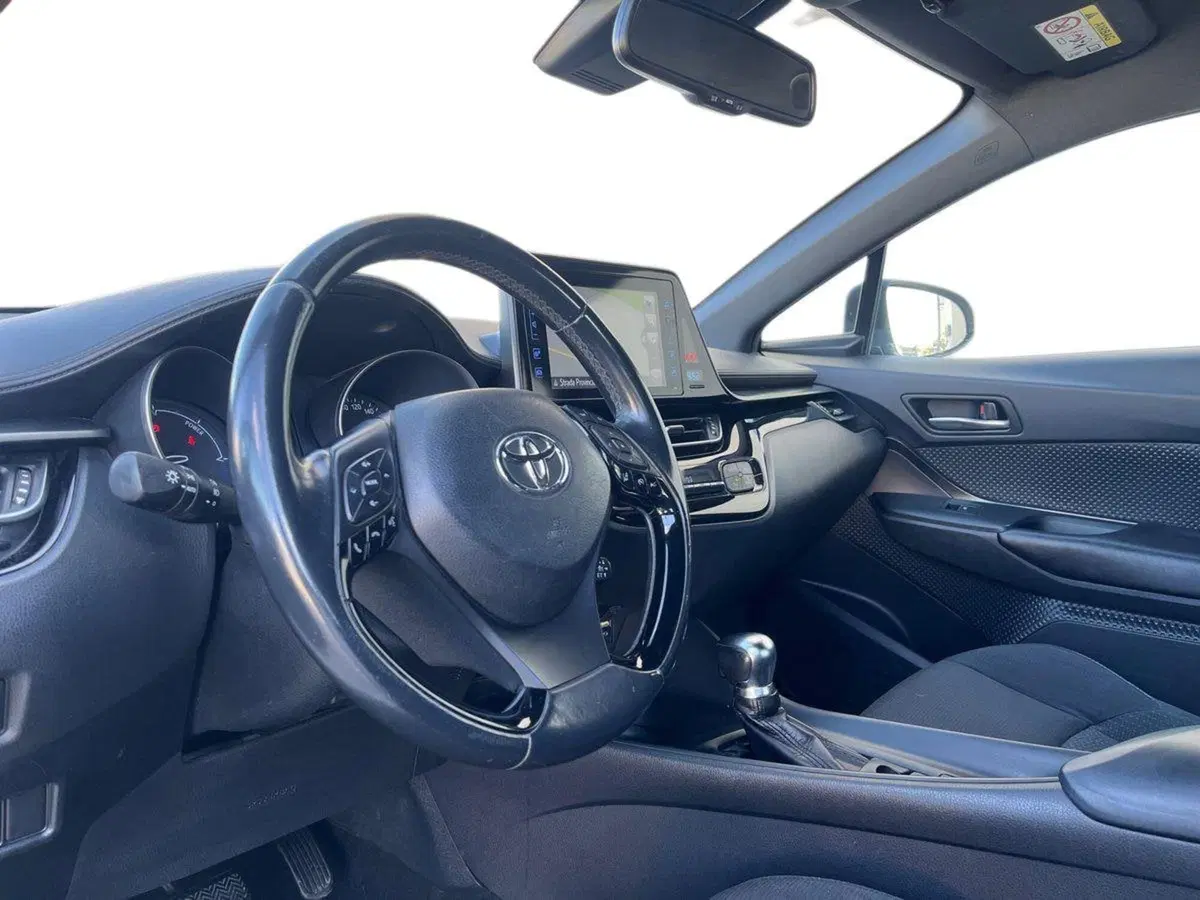 Toyota Toyota C-HR usata a Siracusa (7)
