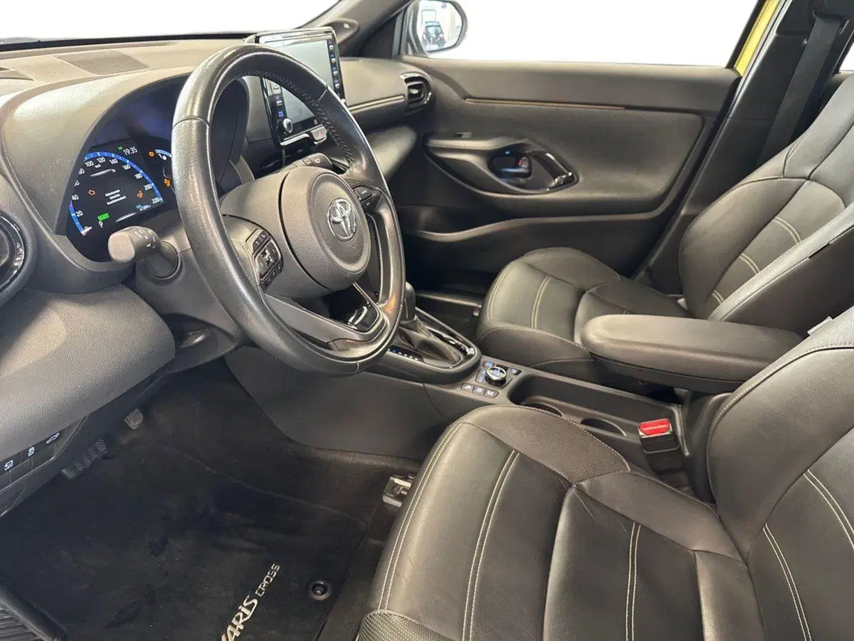 Toyota Yaris Cross usata a Prato (11)
