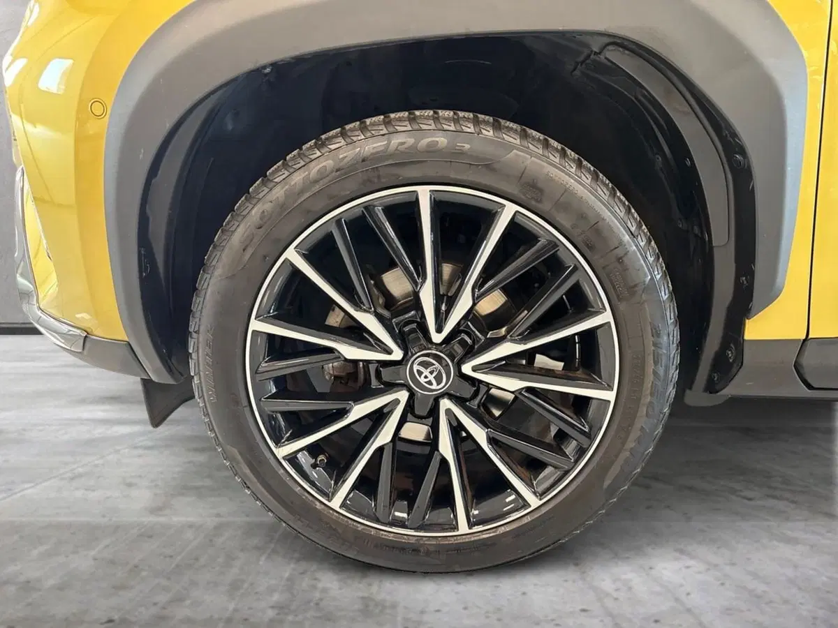 Toyota Yaris Cross usata a Prato (9)