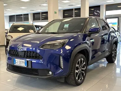 Toyota Yaris Cross Trend fwd 115cv e-cvt del 2022 usata a Prato