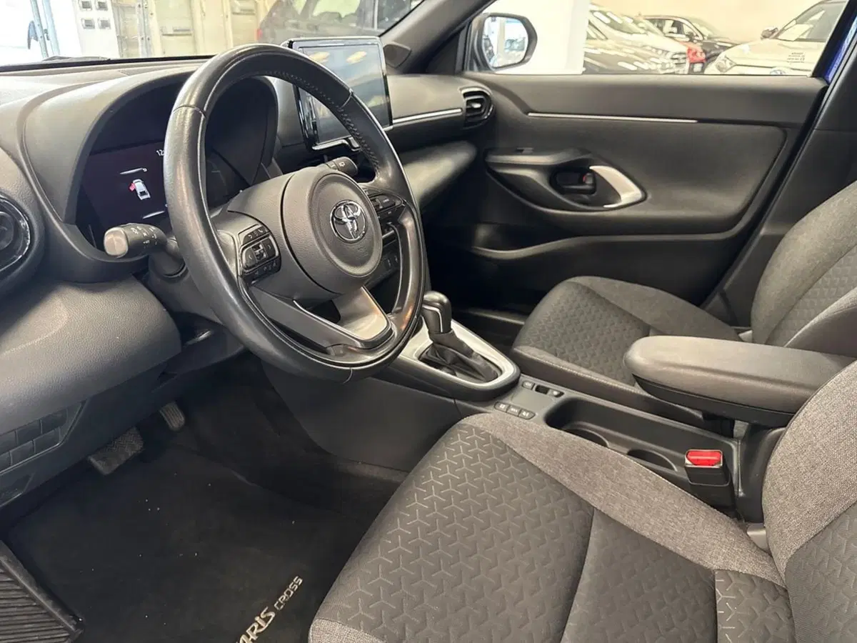 Toyota Yaris Cross usata a Prato (10)
