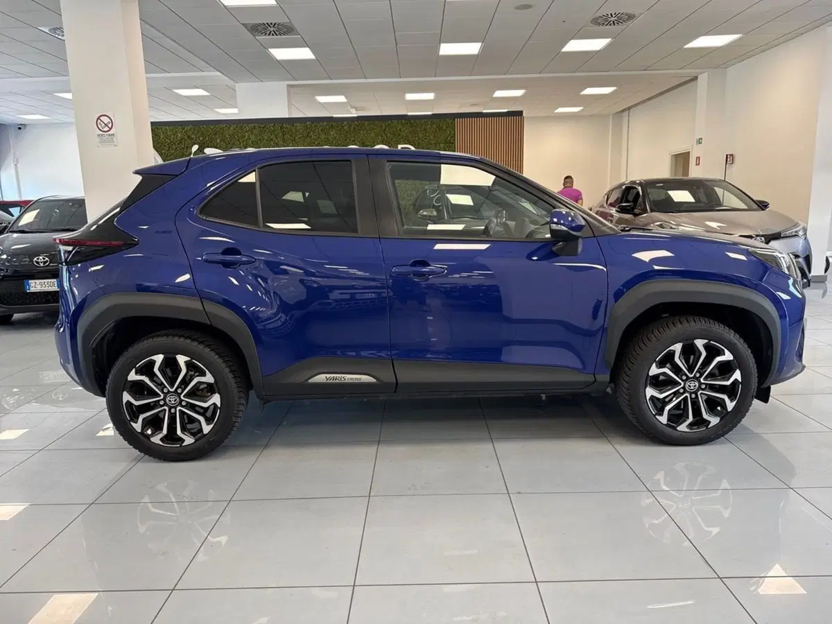 Toyota Yaris Cross usata a Prato (5)
