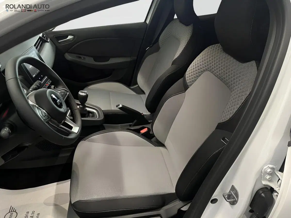 Mitsubishi Colt nuova a Alessandria (11)