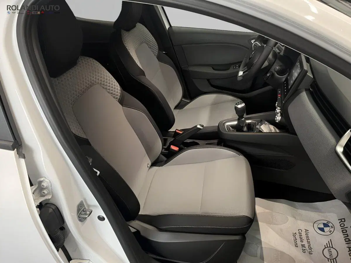 Mitsubishi Colt nuova a Alessandria (12)