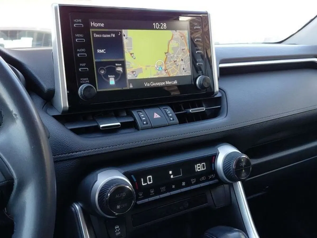 Toyota Rav4 usata a Cagliari (11)
