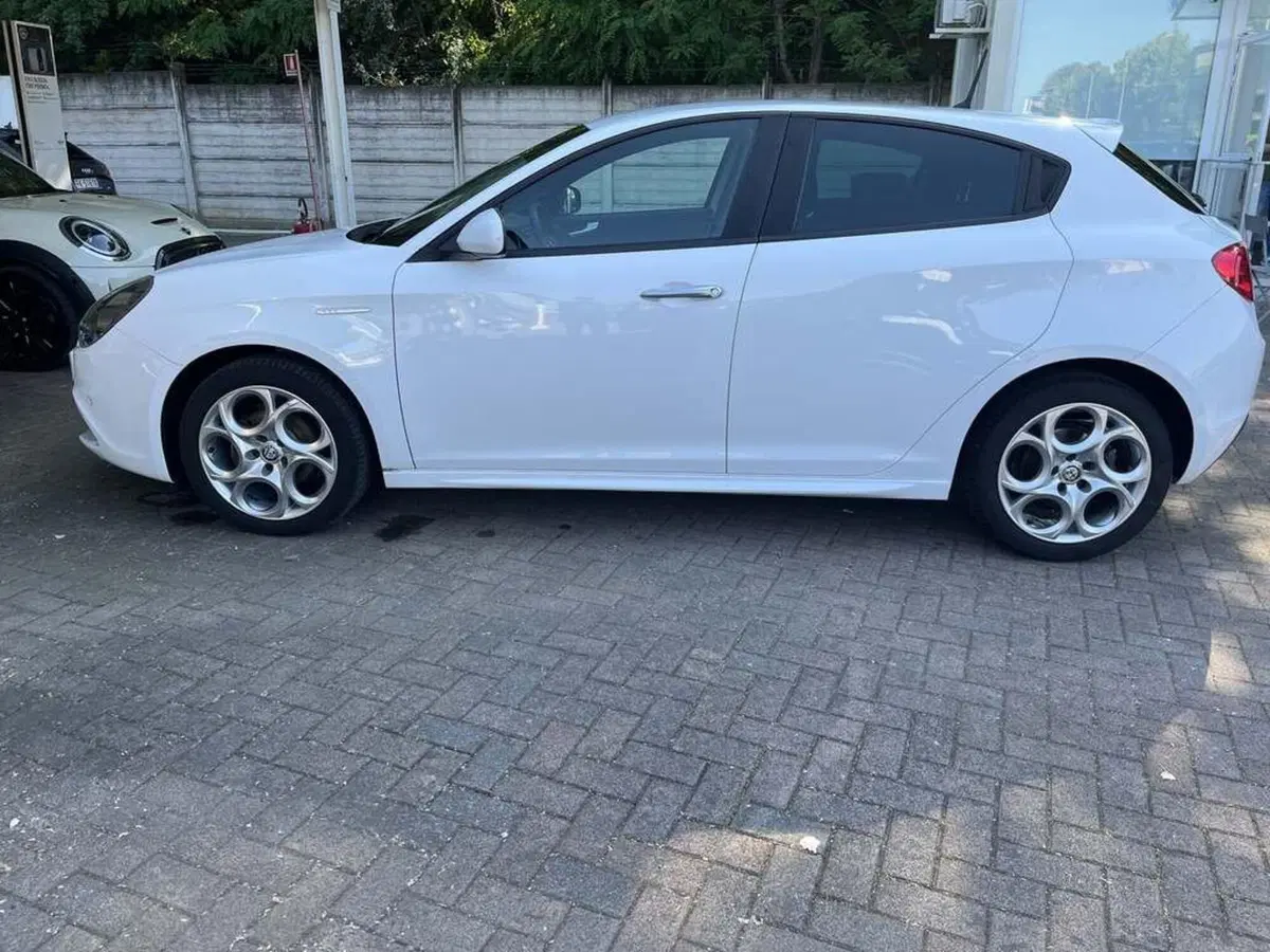 Alfa Romeo Giulietta usata a Alessandria (4)