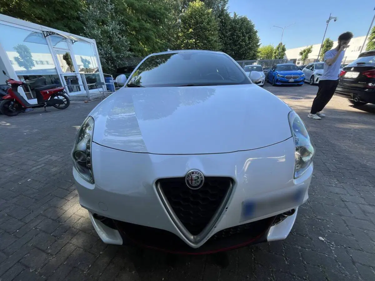 Alfa Romeo Giulietta usata a Alessandria (6)