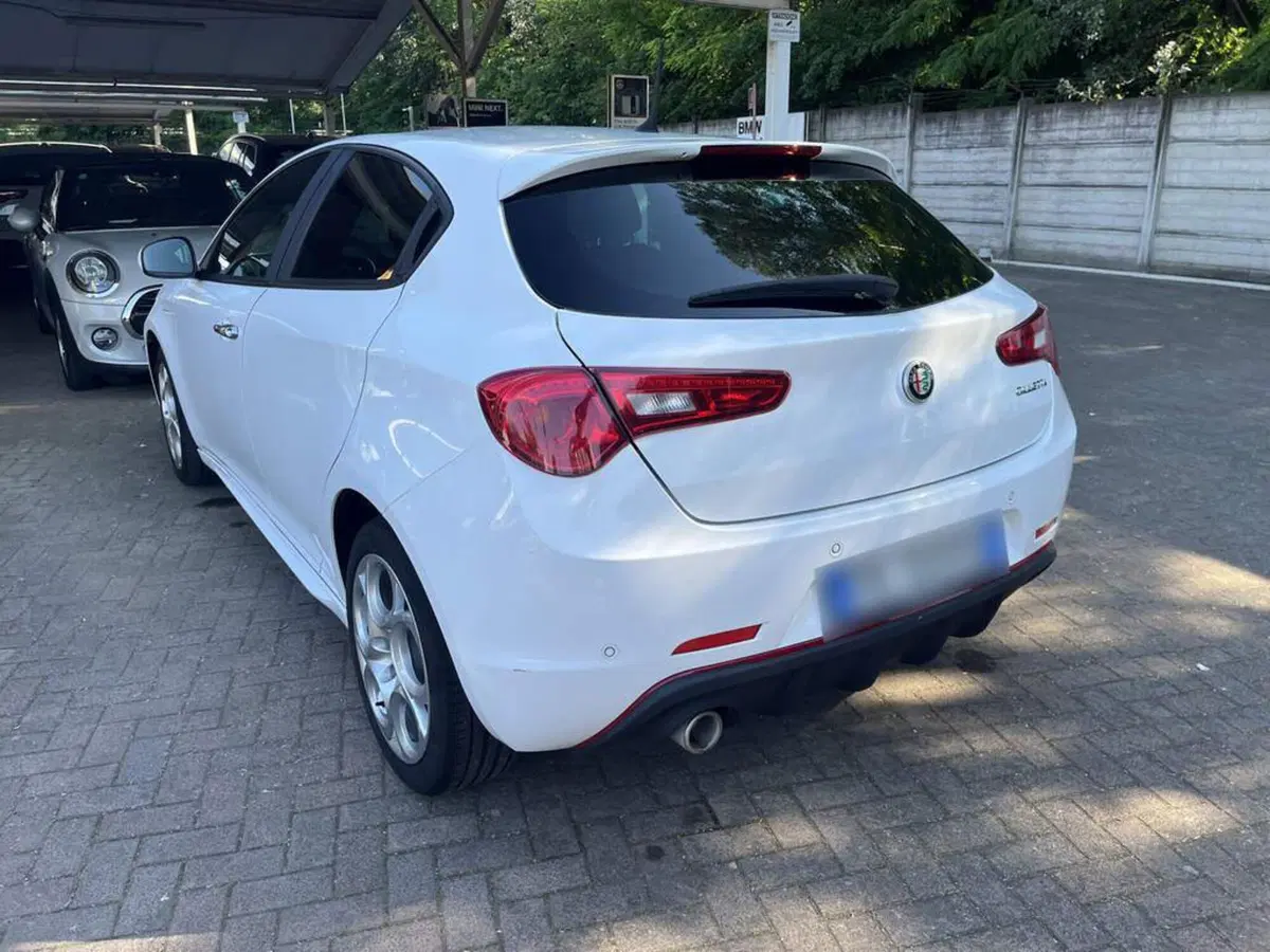 Alfa Romeo Giulietta usata a Alessandria (8)