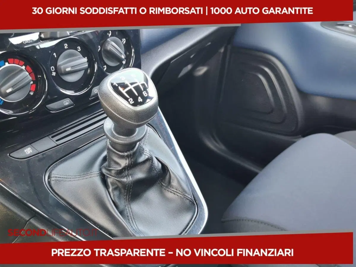Lancia Ypsilon usata a Chieti (18)