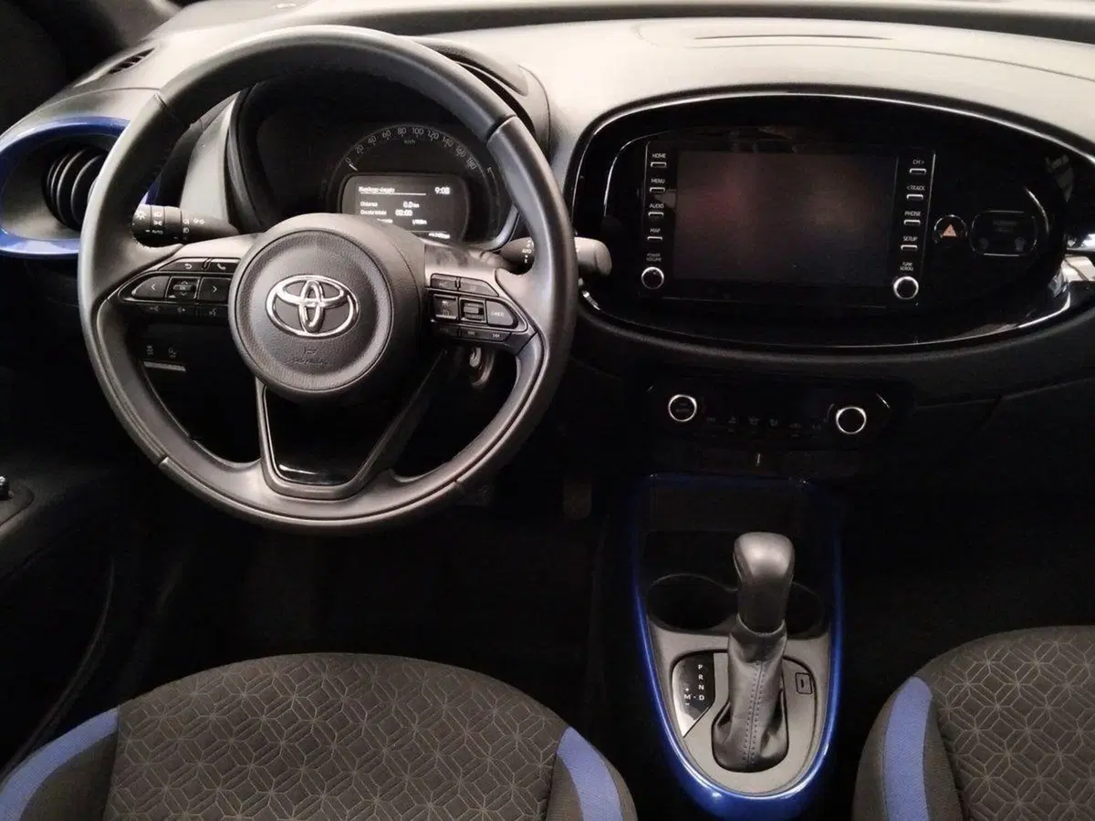 Toyota Aygo X usata a Roma (8)