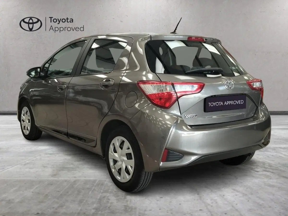 Toyota Yaris usata a Roma (4)
