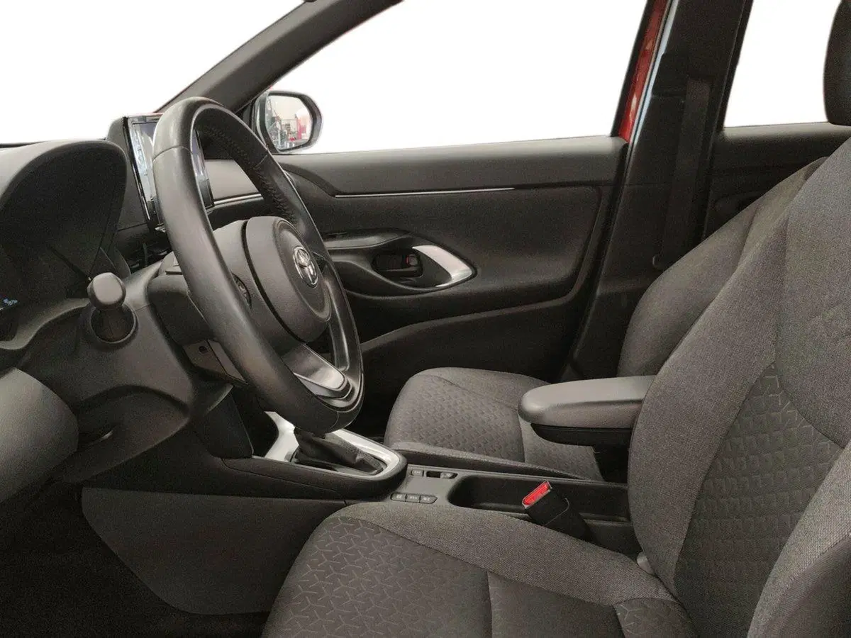 Toyota Yaris Cross usata a Roma (7)