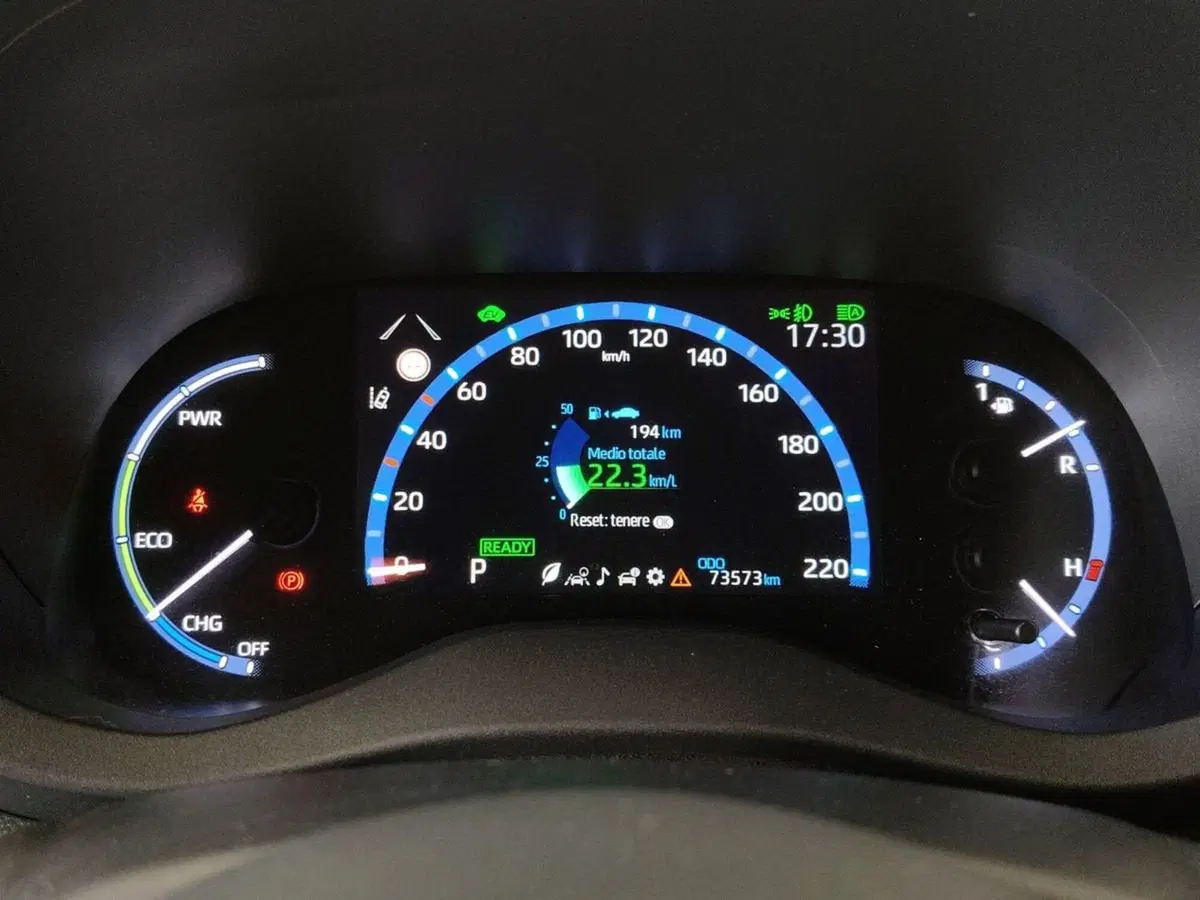 Toyota Yaris Cross usata a Roma (9)
