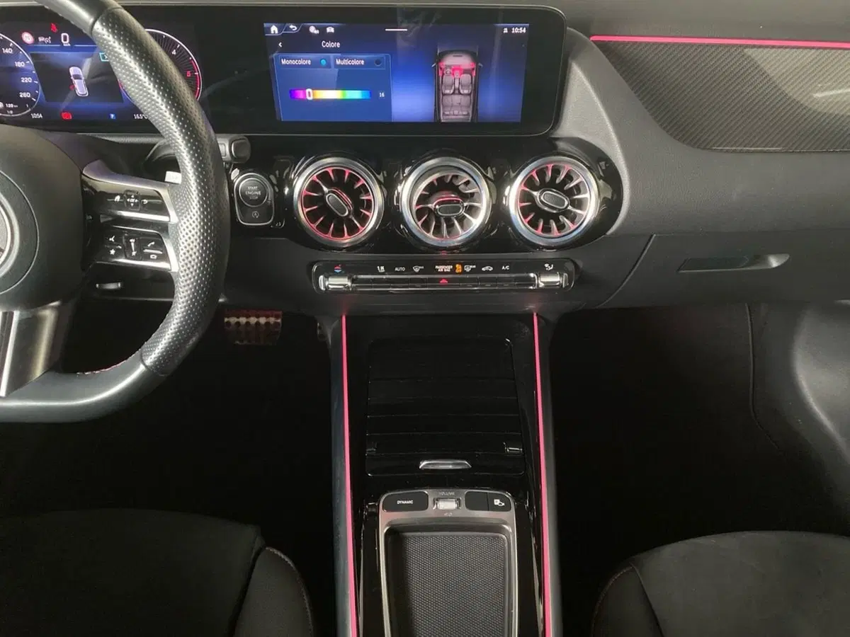 Mercedes-Benz GLA SUV usata a Bergamo (11)