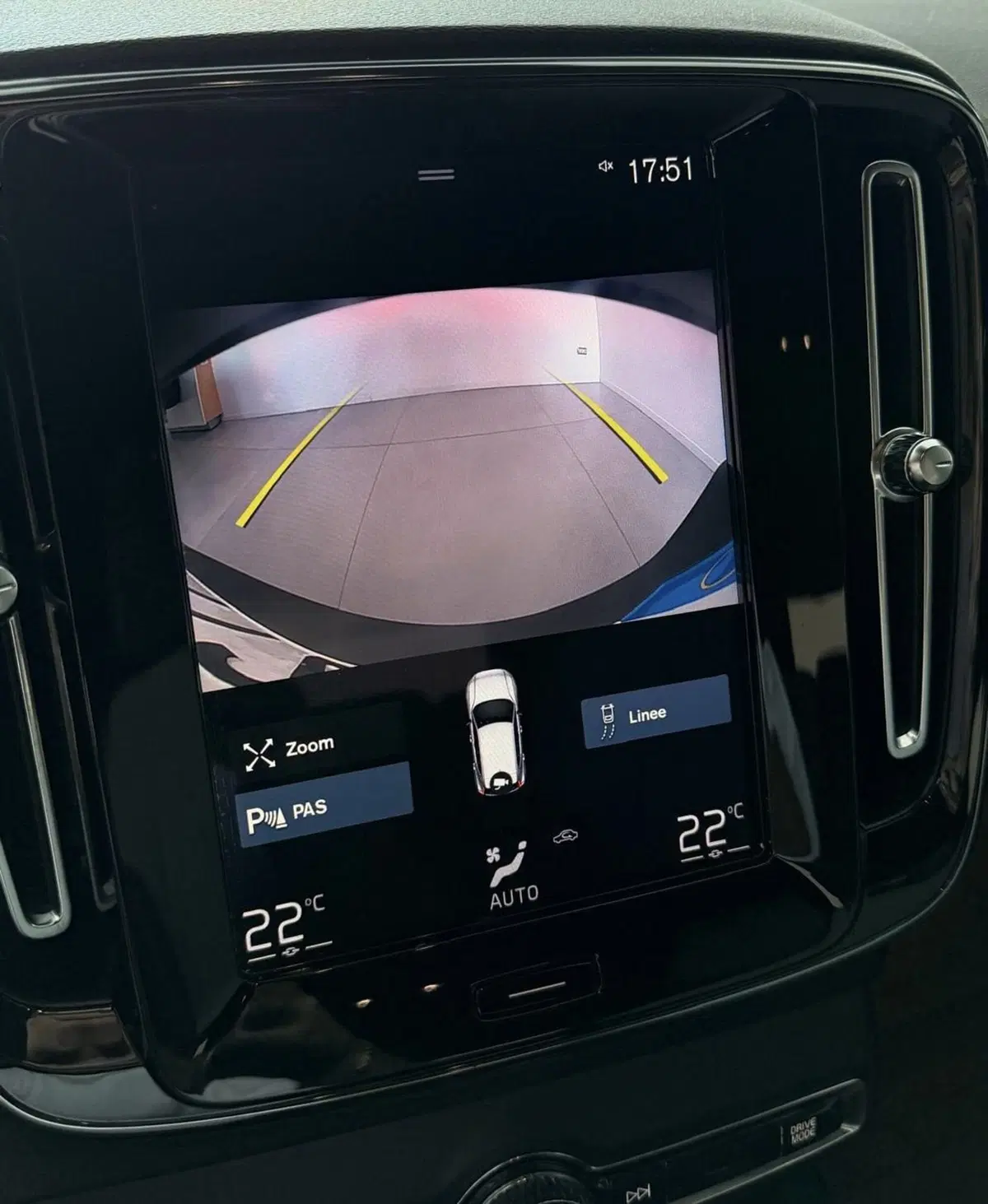 Volvo XC40 usata a Parma (9)
