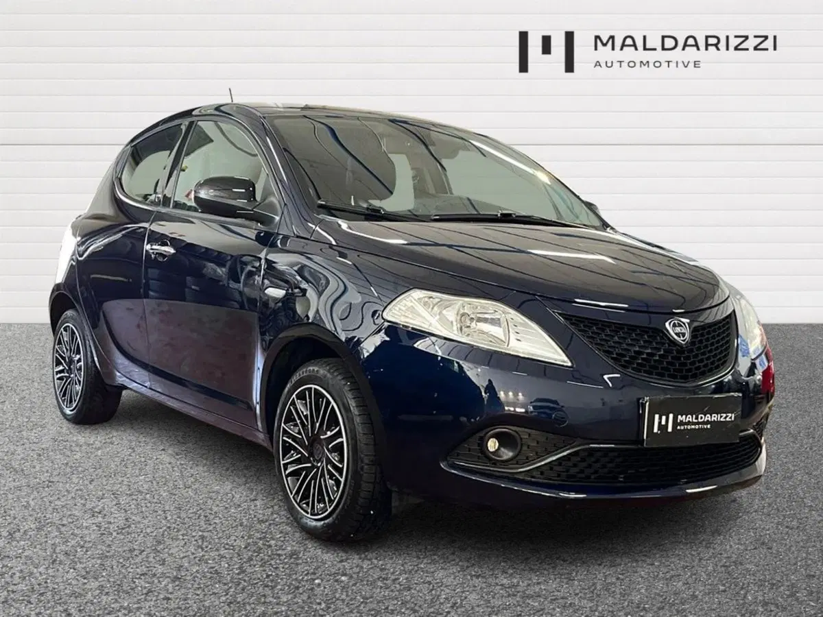 Lancia Ypsilon usata a Barletta-Andria-Trani