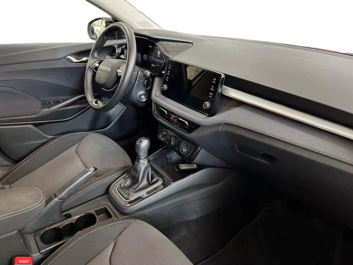 Skoda Fabia usata a Bari (9)