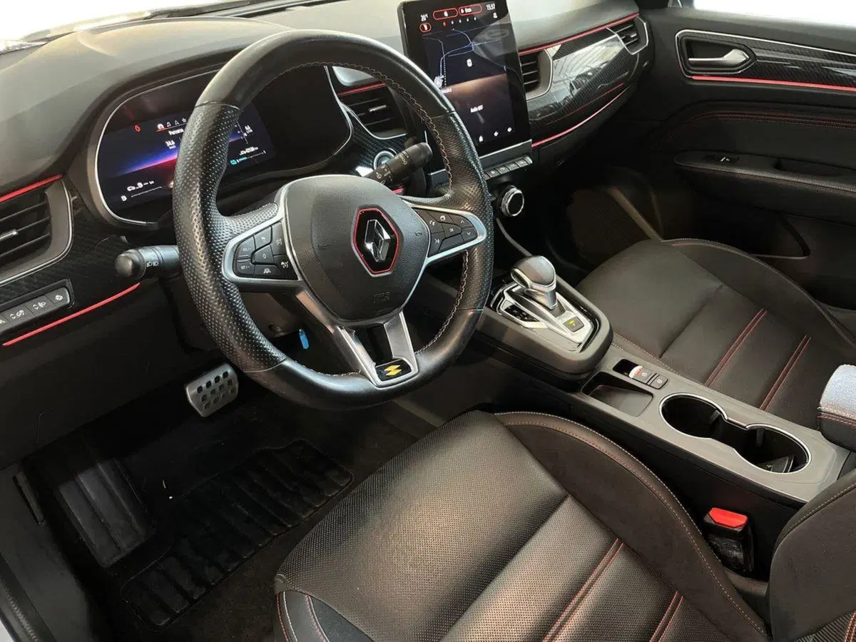 Renault Arkana usata a Bari (10)