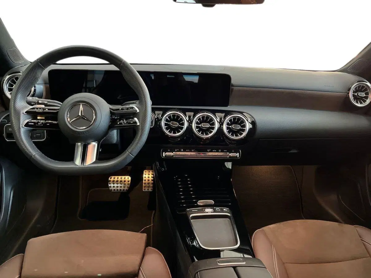 Mercedes-Benz Classe A usata a Bari (8)