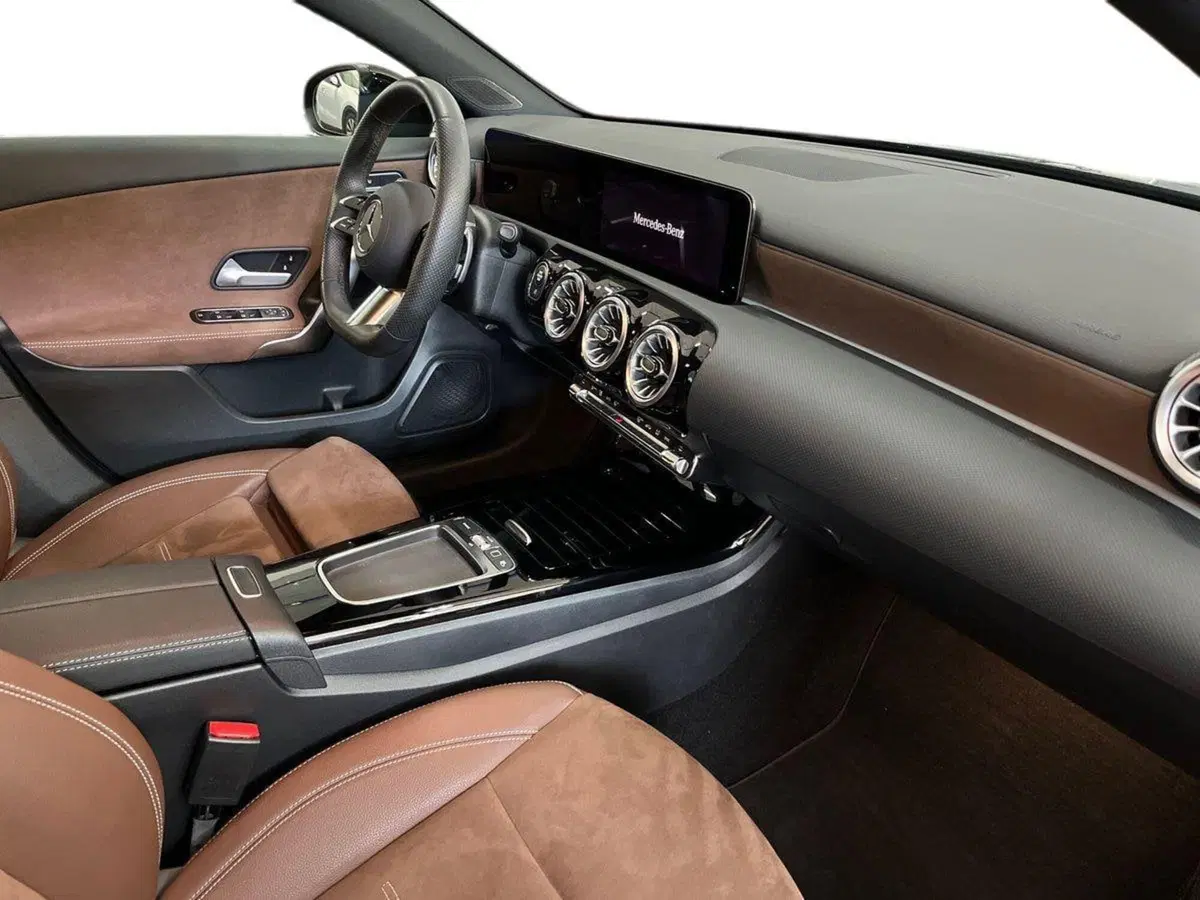 Mercedes-Benz Classe A usata a Bari (9)