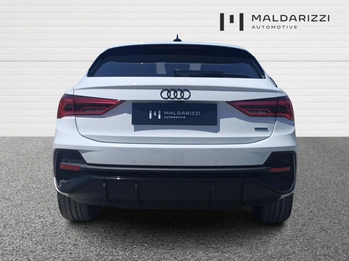 Audi Q3 Sportback usata a Bari (3)