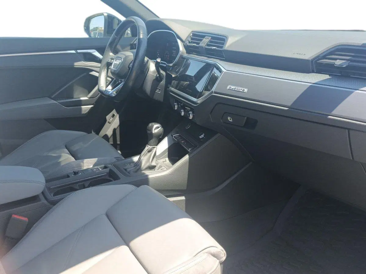 Audi Q3 Sportback usata a Bari (9)