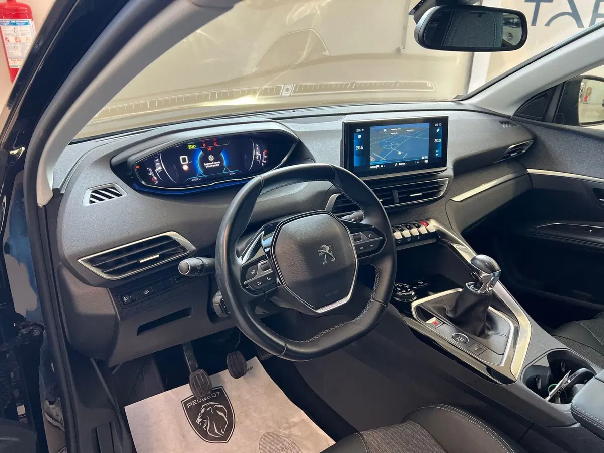 Peugeot 3008 usata a Bari (14)
