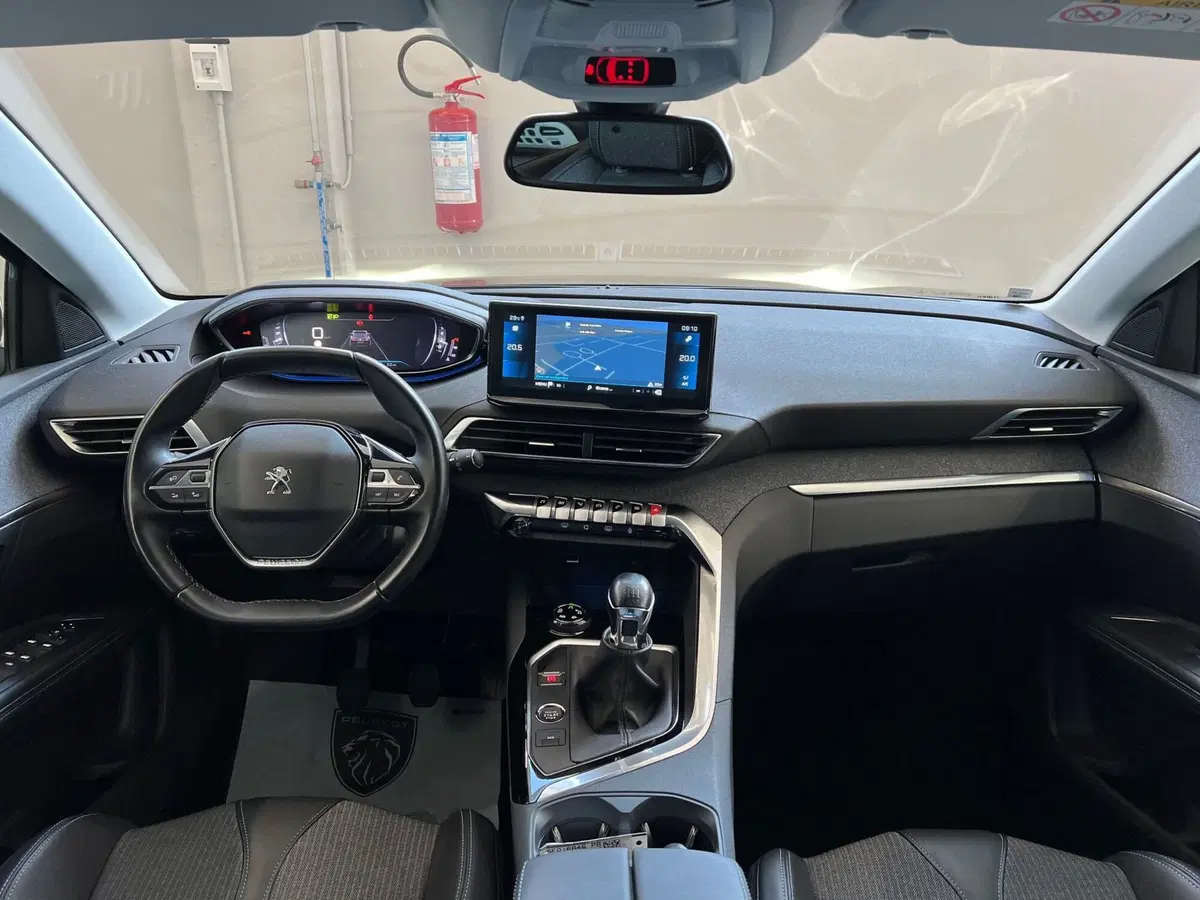 Peugeot 3008 usata a Bari (18)