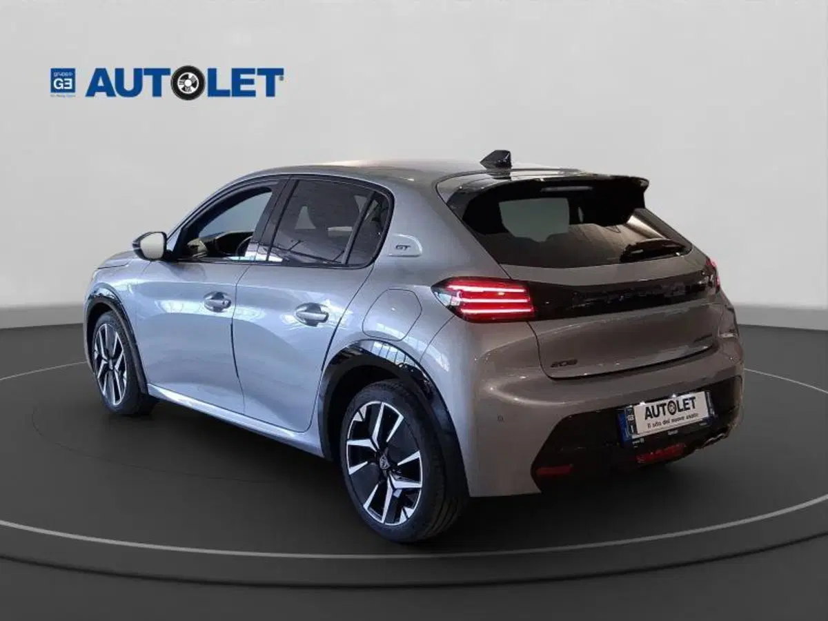 Peugeot 208 usata a Genova (8)