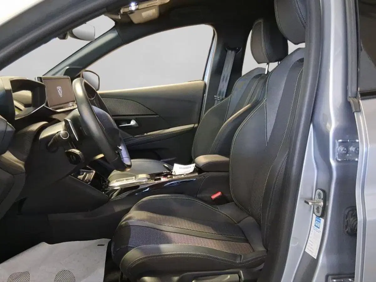 Peugeot 208 usata a Genova (9)