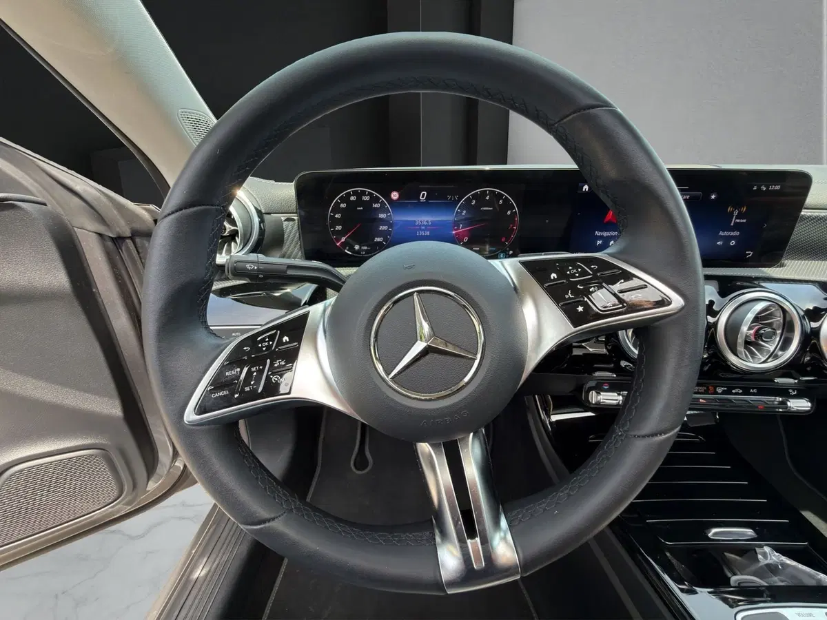 Mercedes-Benz CLA usata a Cosenza (10)