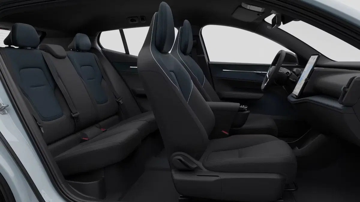 Volvo EX30 nuova a Como (7)