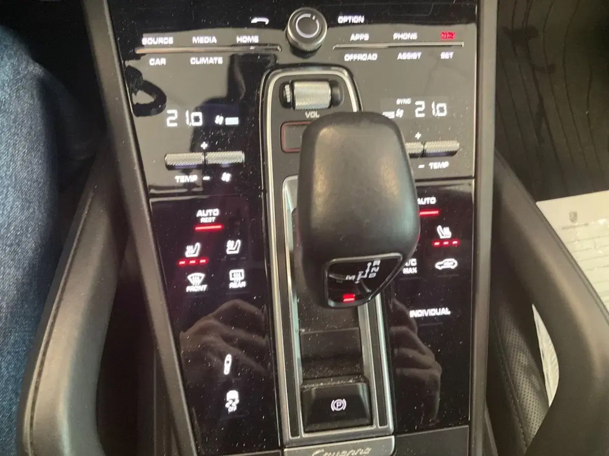 Porsche Cayenne usata a Como (8)