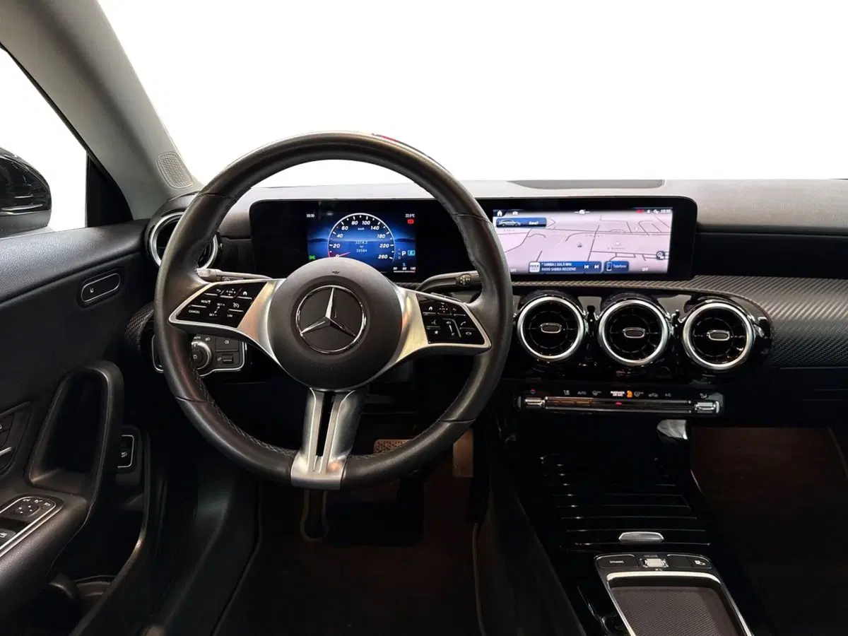 Mercedes-Benz CLA Shooting Brake usata a Ancona (11)