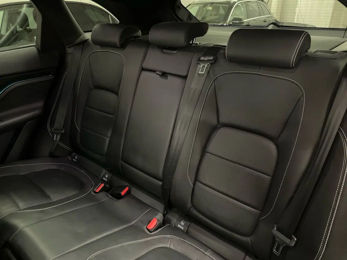 Jaguar F-Pace usata a Macerata (13)