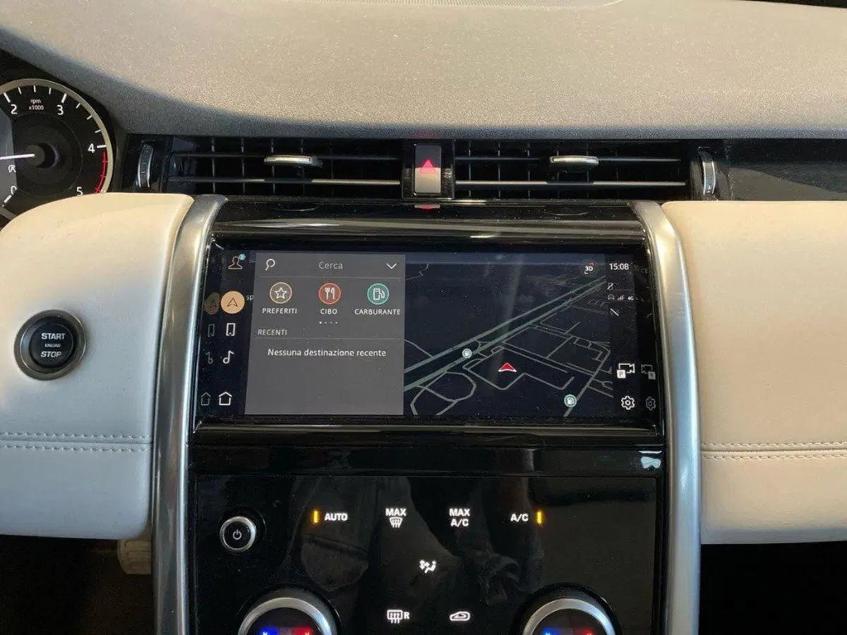 Land Rover Discovery Sport usata a Macerata (15)