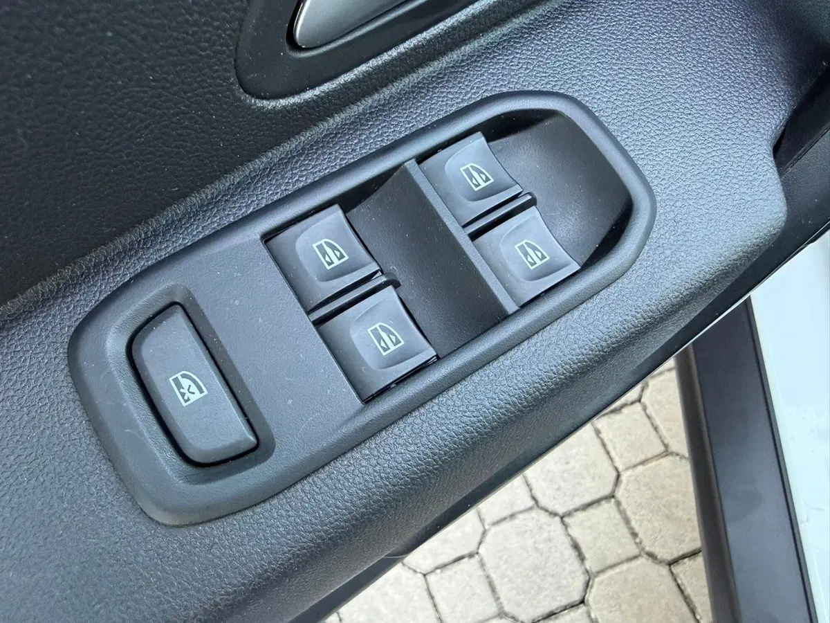 Dacia Duster usata a Brescia (17)