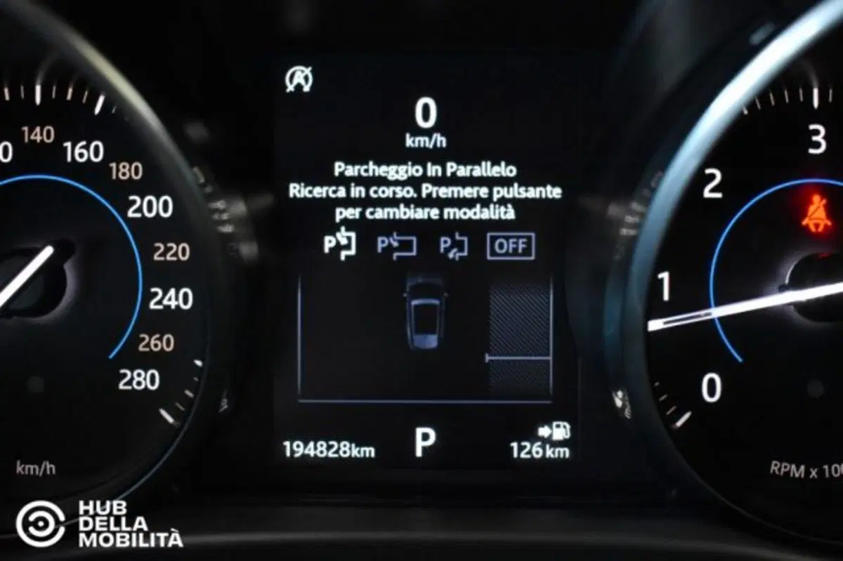 Jaguar F-Pace usata a Perugia (14)