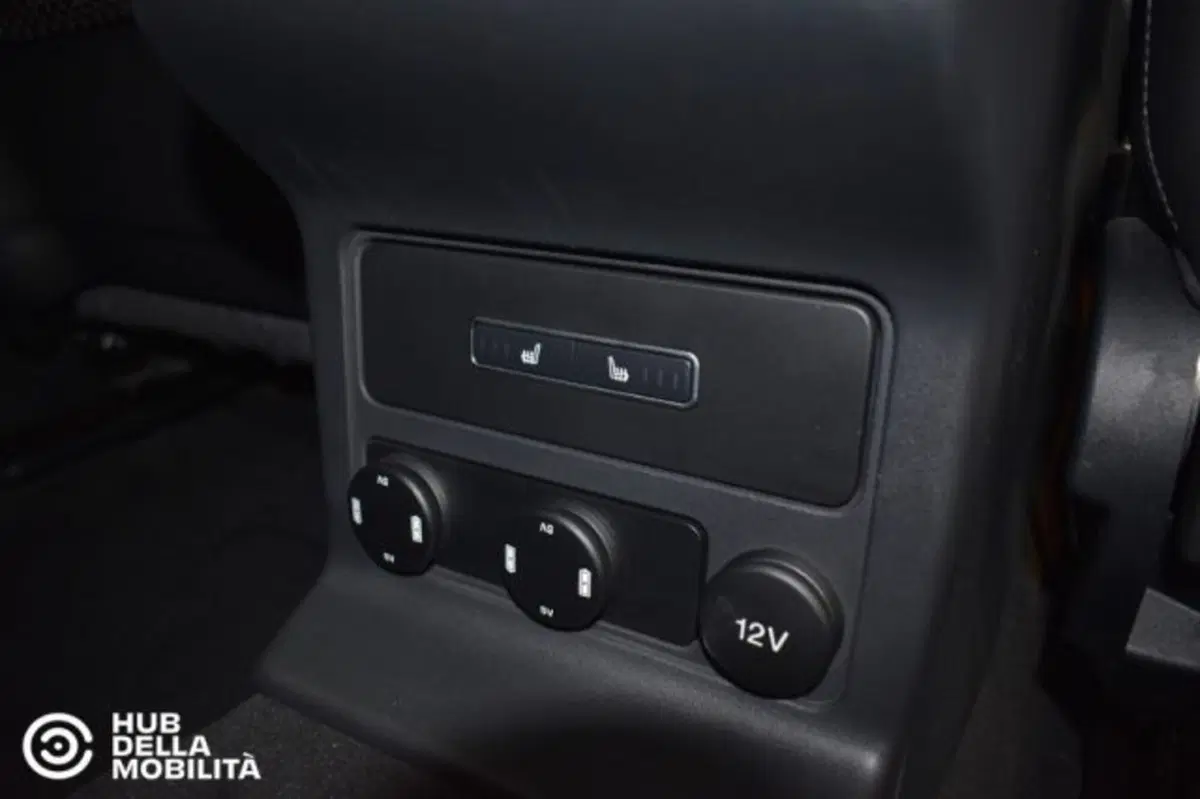 Jaguar F-Pace usata a Perugia (19)